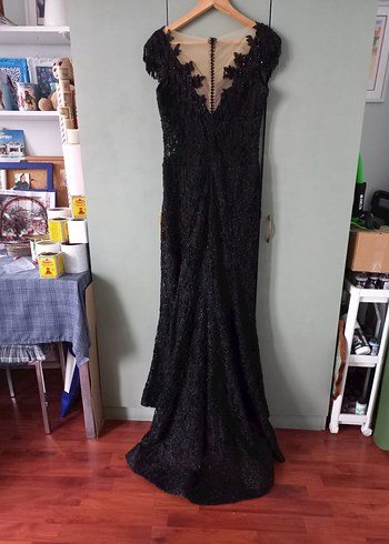 Siyah Dantel Uzun V Yaka Gotik Abiye - Görsel 15