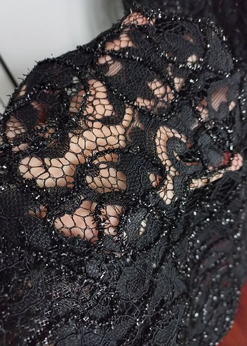 Siyah Dantel Uzun V Yaka Gotik Abiye - Görsel 6