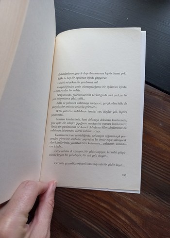 Bir Yıldız Kaydı - Atilla Birkiye Roman - Görsel 5