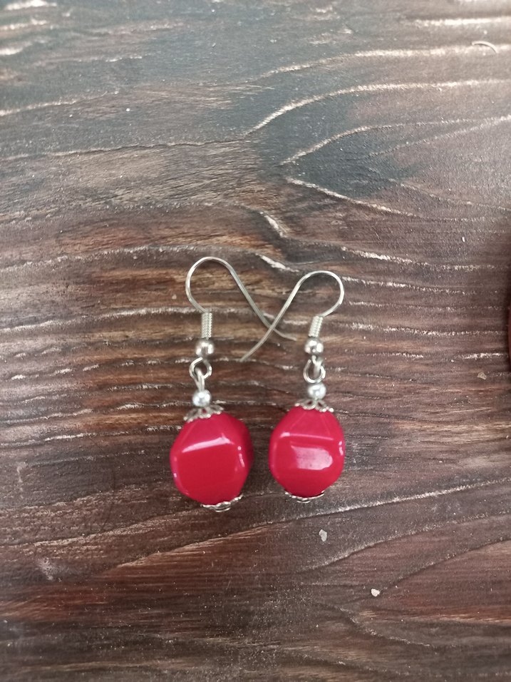 Kırmızı Boncuklu  Küpe - Görsel 5