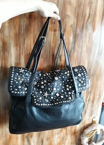 Zımba detaylı deri çanta - Görsel 19