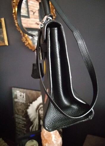 Siyah çanta - Görsel 3