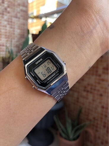 Casio LA680WA-1DF Kol Saati