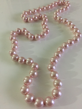 Pembe inci kolye