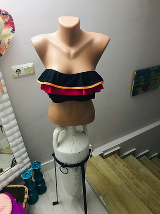 Fırfır lı bikini üstü