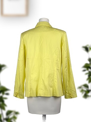 50 Beden Gusto Blazer %70 İndirimli.
