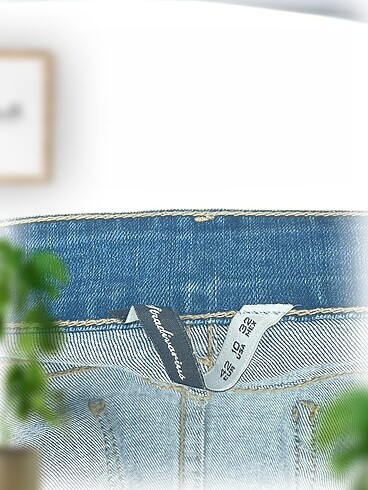 42 Beden Stradivarius Mini Etek %70 İndirimli.