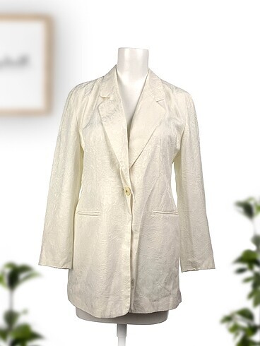 Diğer Blazer %70 İndirimli.