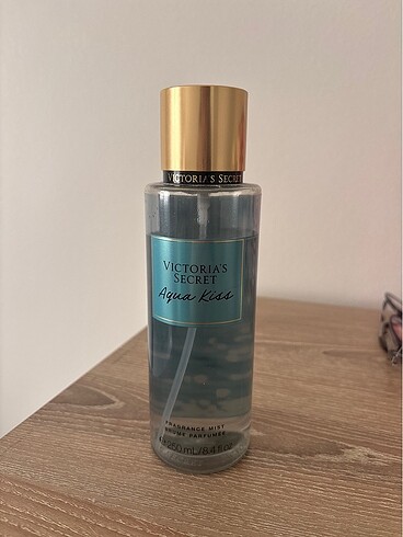 Victoria secret body mist aqua kiss