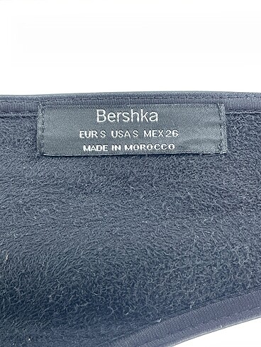 s Beden siyah Renk Bershka Kısa Elbise %70 İndirimli.