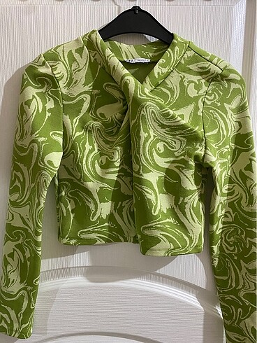 Zara zara kollu crop
