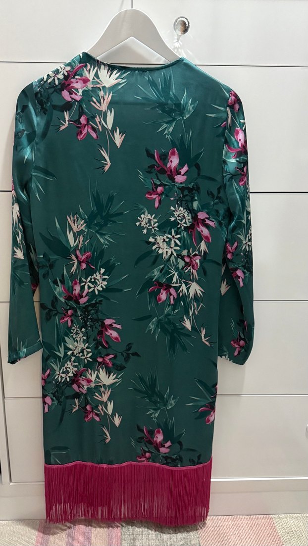 Uzun Yeşil Çiçek Desenli Bohem Kimono - Görsel 2