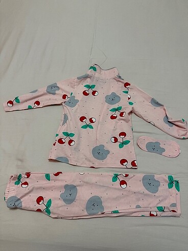 H&M Uyku gözlüklü pijama takımı