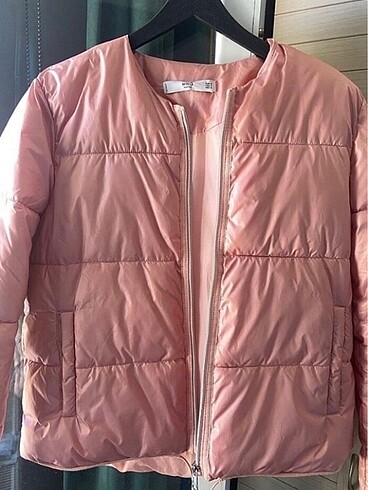 Mango pembe şişme mont