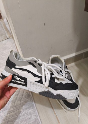 Diğer Sehir Stiline Uygun Siyah Beyaz Sneaker