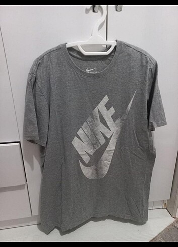 l Beden The Nike Tee