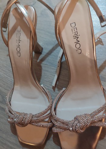 Altın Renkli Deri Stiletto Bağcıklı Kadın Ayakkabı - Görsel 2