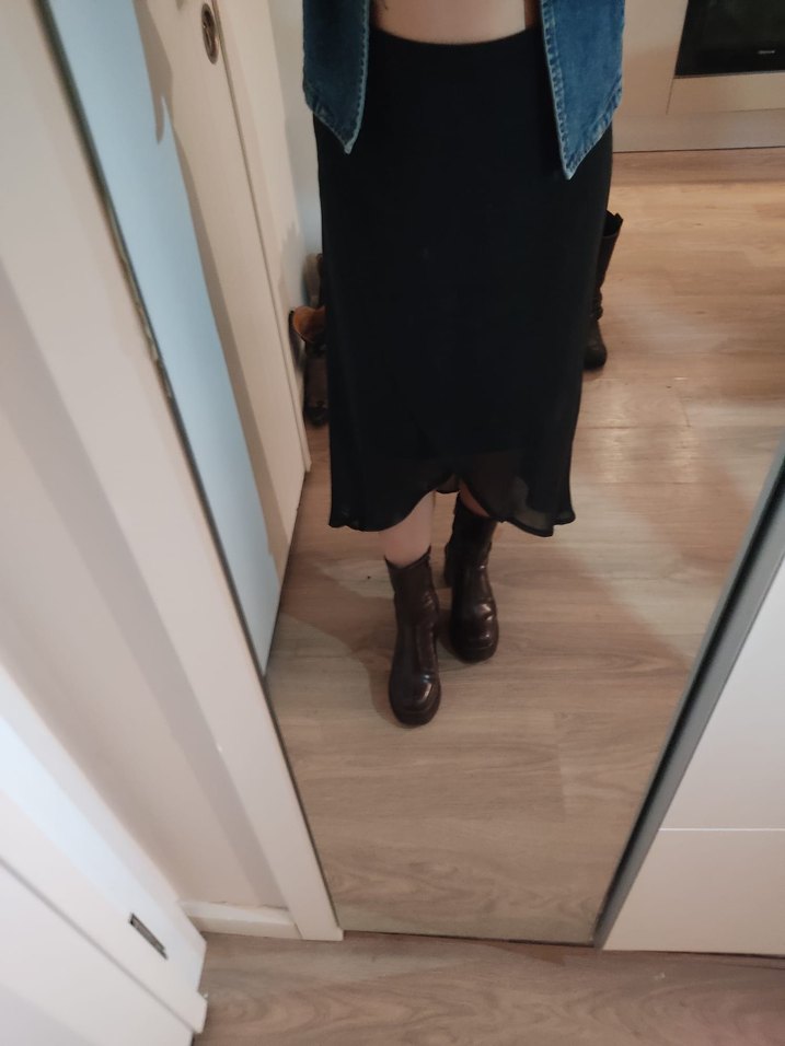 Siyah Deri Tokalı Midi Etek - Görsel 2