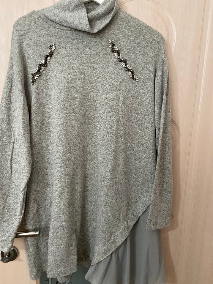 Gri Boğazlı Nakışlı Kadın Triko - Görsel 2