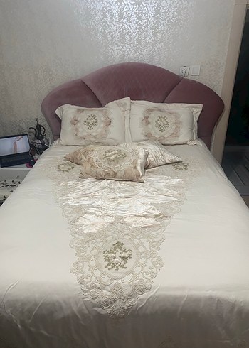 İşlemeli Beyaz Yatak Örtüsü - Görsel 2