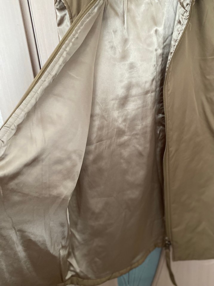 Bej Kapüşonlu Fermuarlı Kadın Yelek - Görsel 3