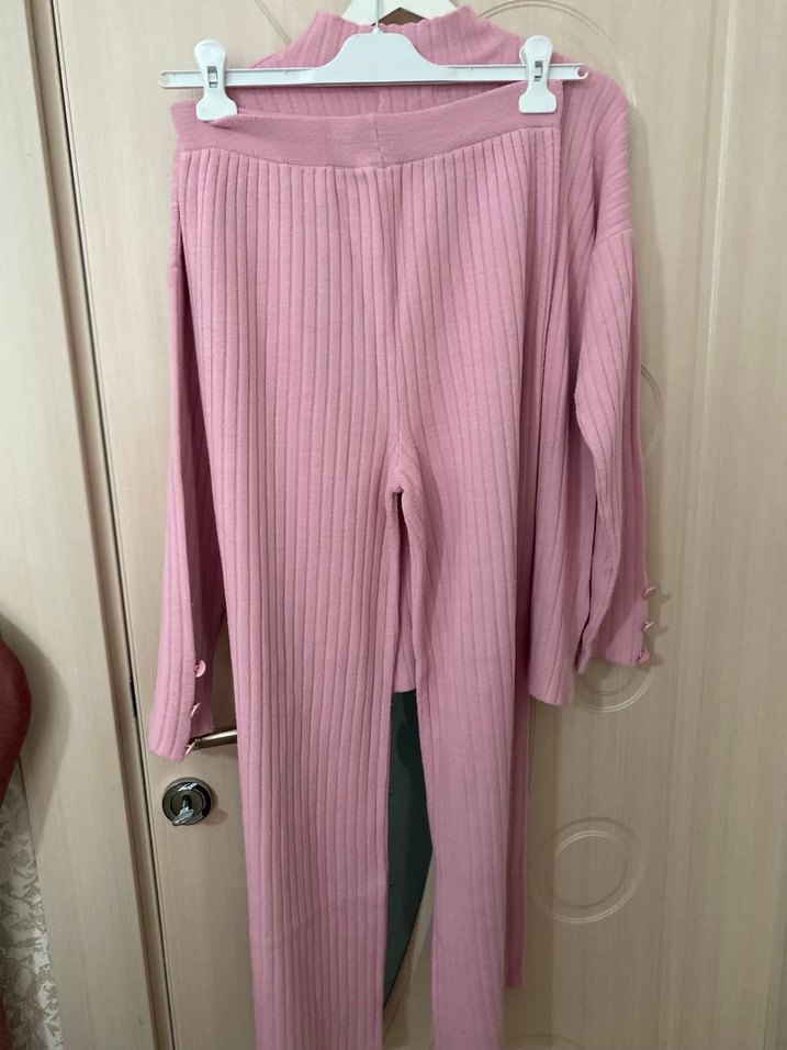 Pembe Uzun Kollu Boğazlı Kadın Triko takım - Görsel 4