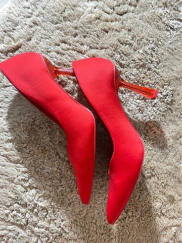 36 Beden kırmızı topuklu ayakkabı