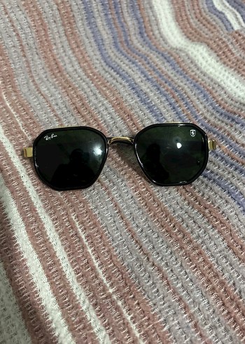 Ray Ban