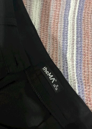 Kadın Siyah Pilili Midi Kumaş Pantolon - Görsel 3