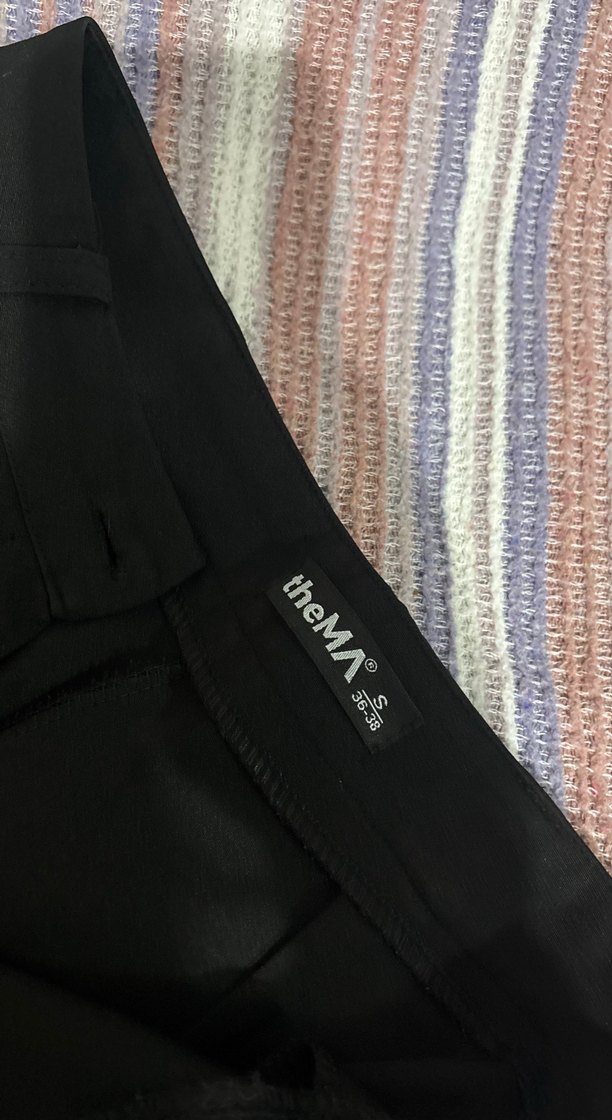 Kadın Siyah Pilili Midi Kumaş Pantolon - Görsel 3