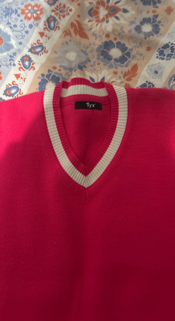 Kırmızı V Yaka Örgü Kadın Süveter - Görsel 2