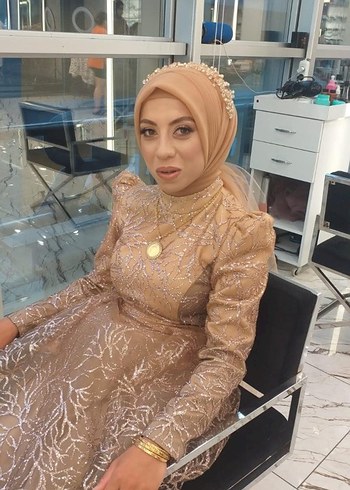 Uzun Kollu, Yüksek Yakalı Bej abiye - Görsel 2