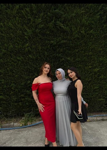 Kırmızı Straplez Midi Abiye - Görsel 2