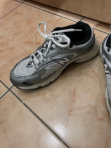 37,5 Beden NEW BALANCE 725