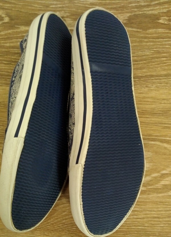 Sıfır ayarında spor ayakkabı logg - Görsel 5