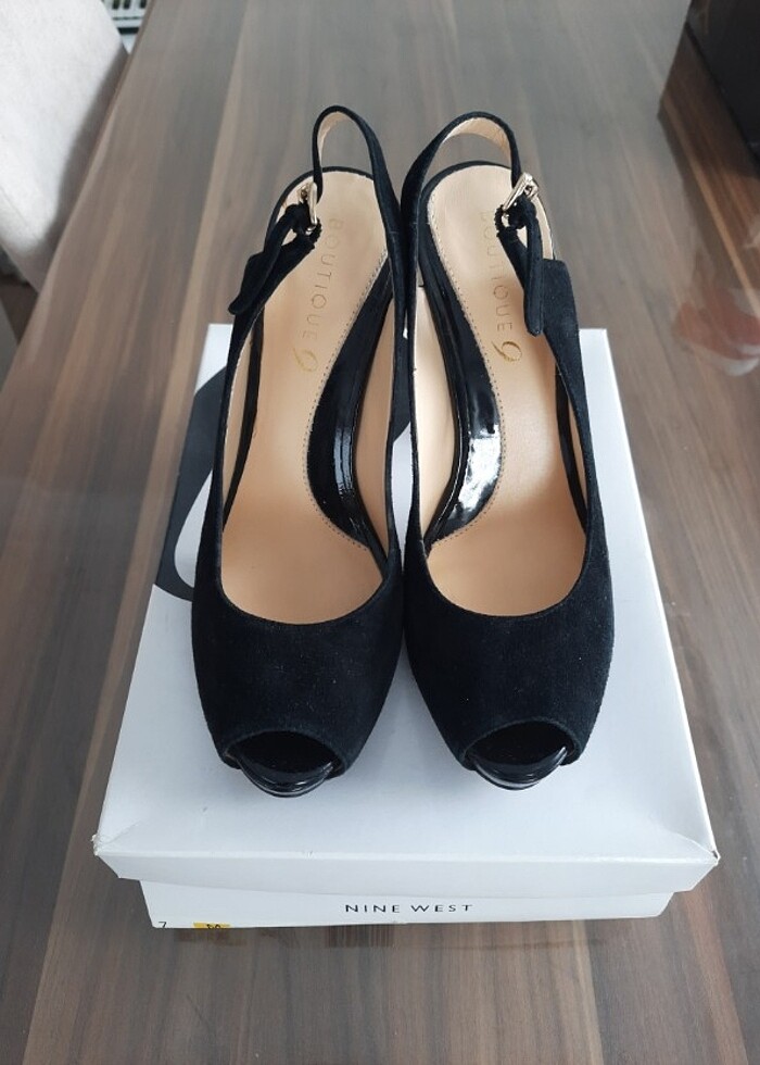 sıfır ayarında yüksek topuklu ayakkabı - Görsel 4