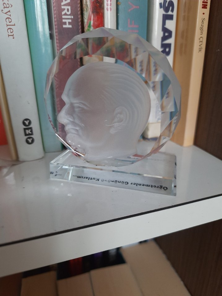 Altın Renkli Kristal Atatürk Figürin - Görsel 2