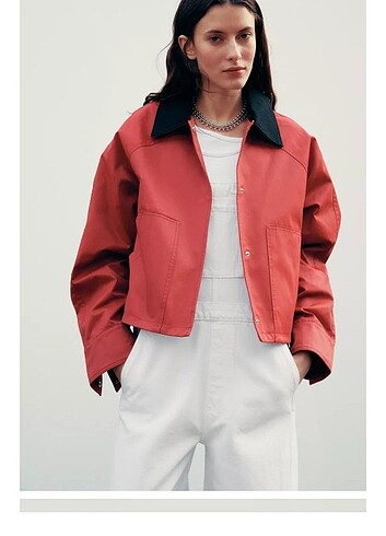 Zara kontrast yakalı mumlu ceket 