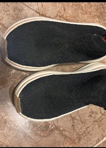28 Beden Kız Çocuk Nakışlı Spor Ayakkabı