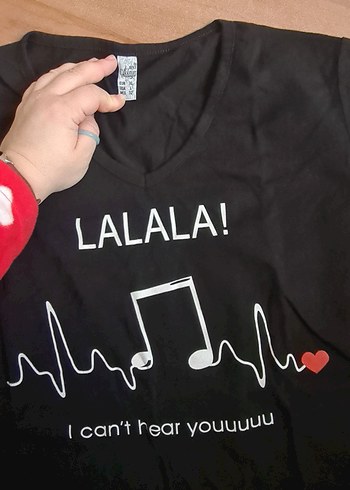 Siyah V Yaka Baskılı Rock Punk Tişört - Görsel 2