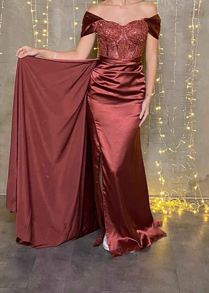 Yırtmaçlı uzun saten Abiye - Görsel 5