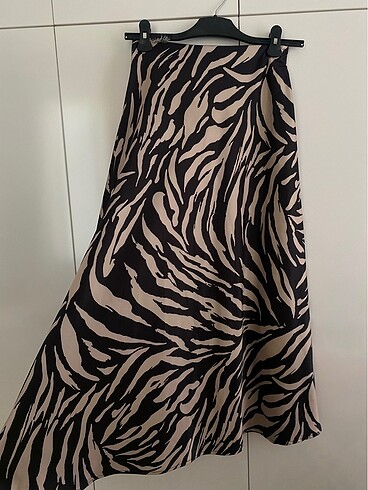 Zebra desenli etek