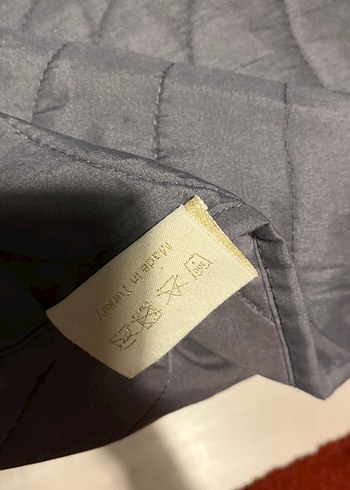 Gri Düz Desenli Yatak Örtüsü - Görsel 4