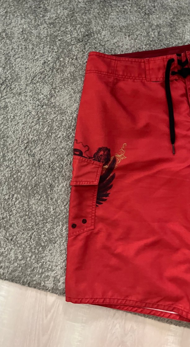 Kırmızı Baskılı Erkek Deniz Şortu - Görsel 2