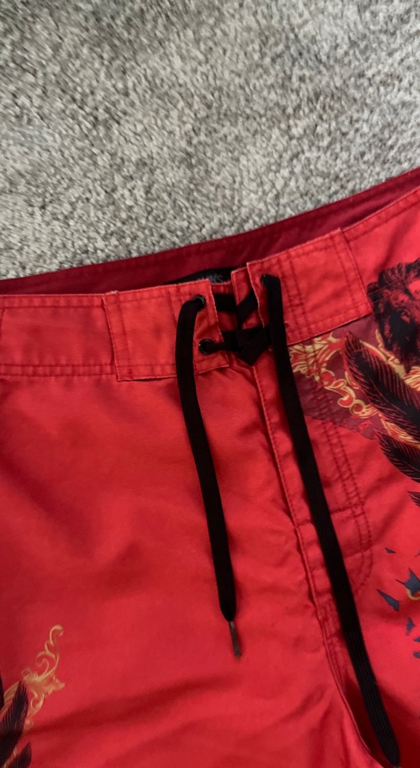 Kırmızı Baskılı Erkek Deniz Şortu - Görsel 4