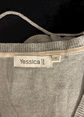 Gri V Yaka Kadın Kazak - Görsel 2