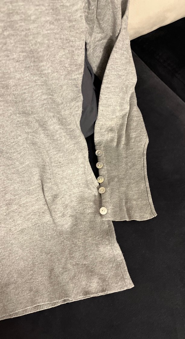 Gri V Yaka Kadın Kazak - Görsel 4