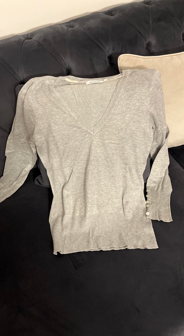 Gri V Yaka Kadın Kazak - Görsel 3