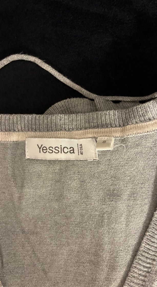 Gri V Yaka Kadın Kazak - Görsel 2