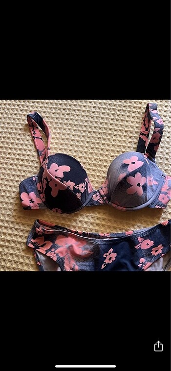 40 Beden Bikini